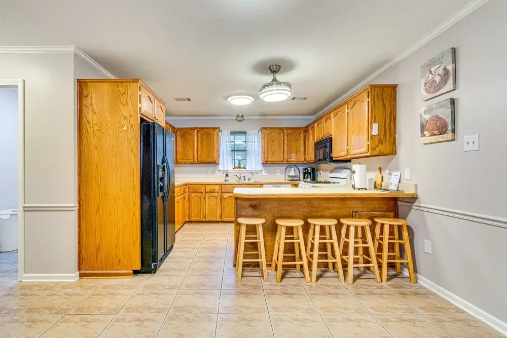 Pet-friendly Conway Home: 1 Mi to Hendrix College!