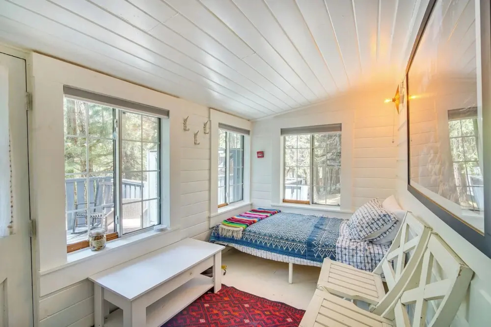 Crestline Vacation Rental, Close to Hiking Trails!