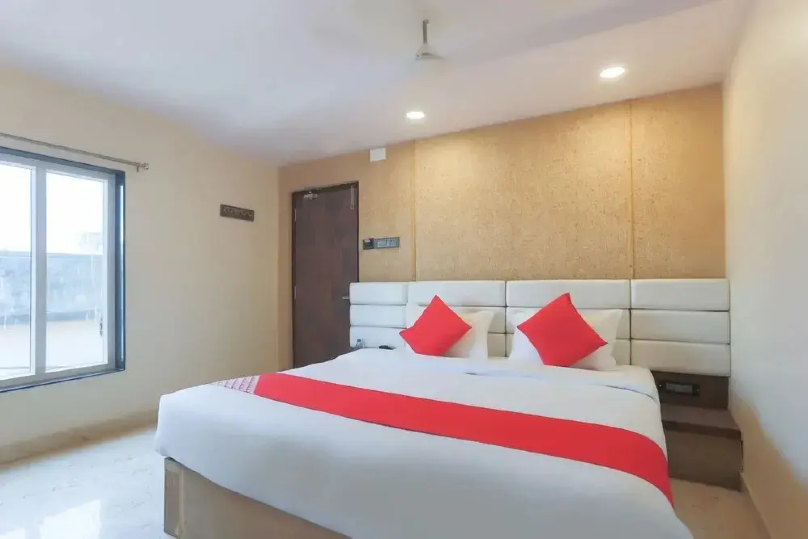 Hotel Ganesh Bhawan by OYO Rooms