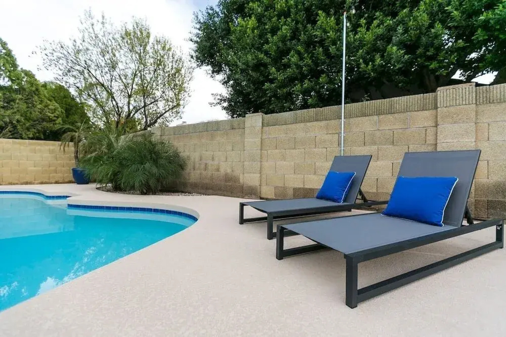 Gilbert Harwell 4 Bedroom Home by RedAwning