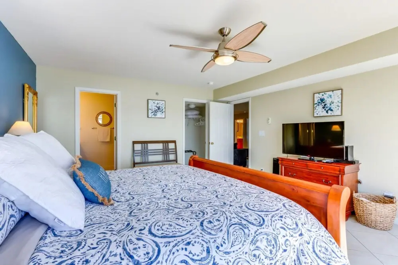 Condo w/ Boat Slip on Lake of the Ozarks!