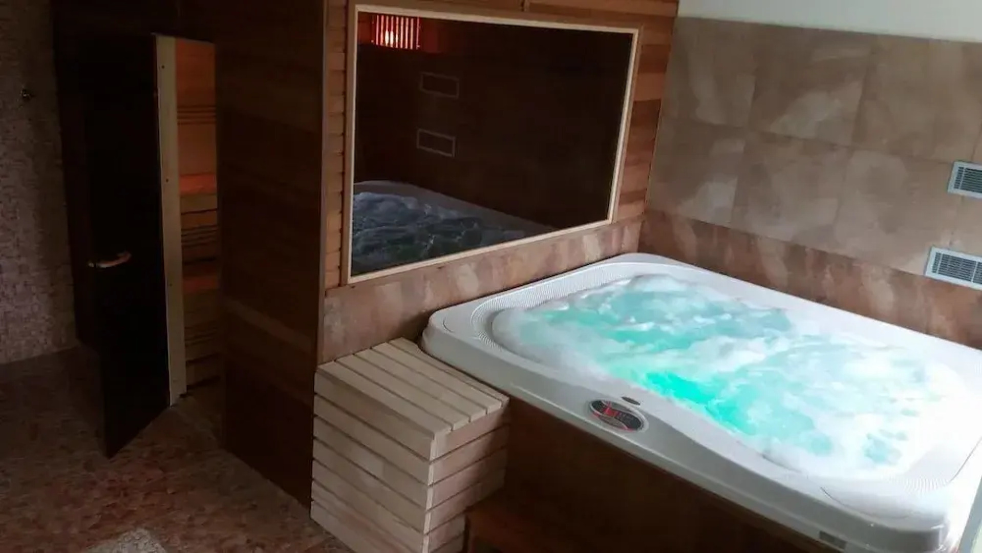 Бутик-отель и поместье Bistrampolis