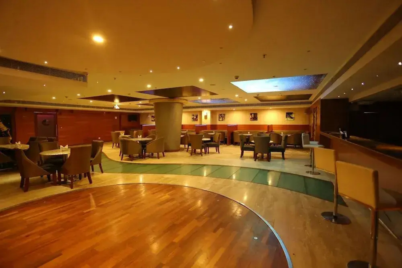 Sivaraj Holiday Inn