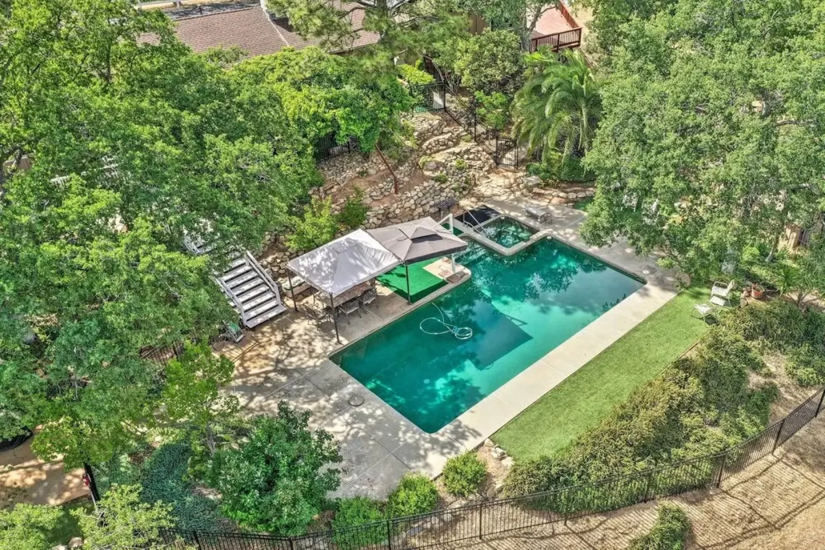 Unique 'yosemite Mountaintop Retreat' on 100 Acres