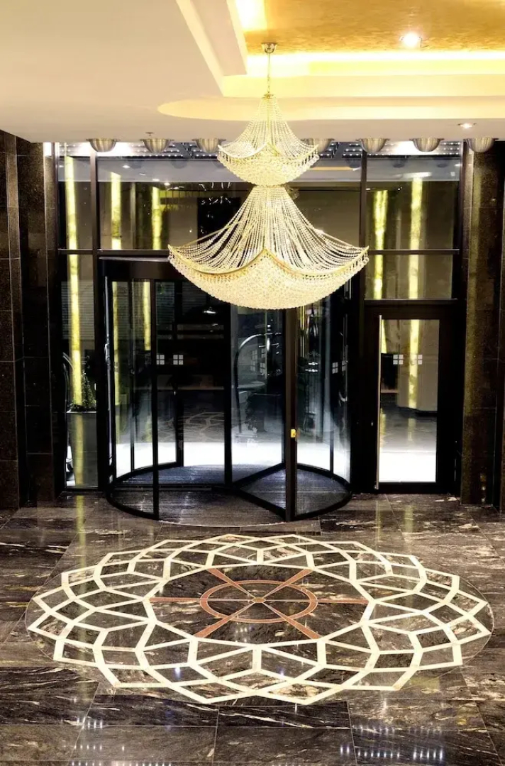 Boutique Bristol Hotel