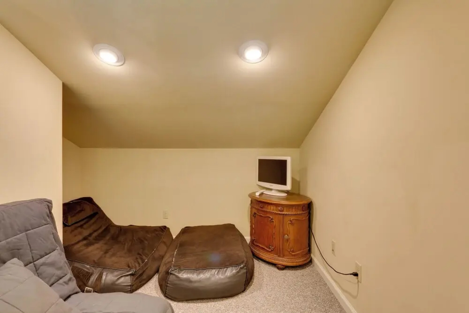 Half-mi to Big Boulder Lake: Townhome w/ Deck!