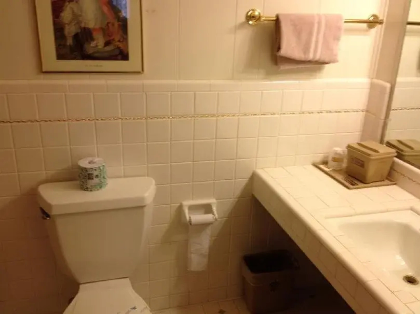 Azure Hills Inn & Suites