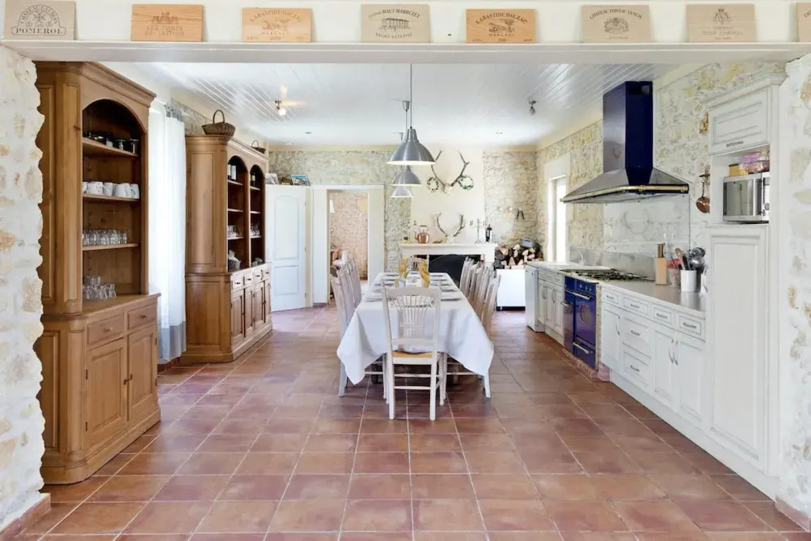 Villa With 5 Bedrooms in Saint-germain-d'esteuil, With Private Pool, Enclosed Garden and Wifi - 20 km From the Beach