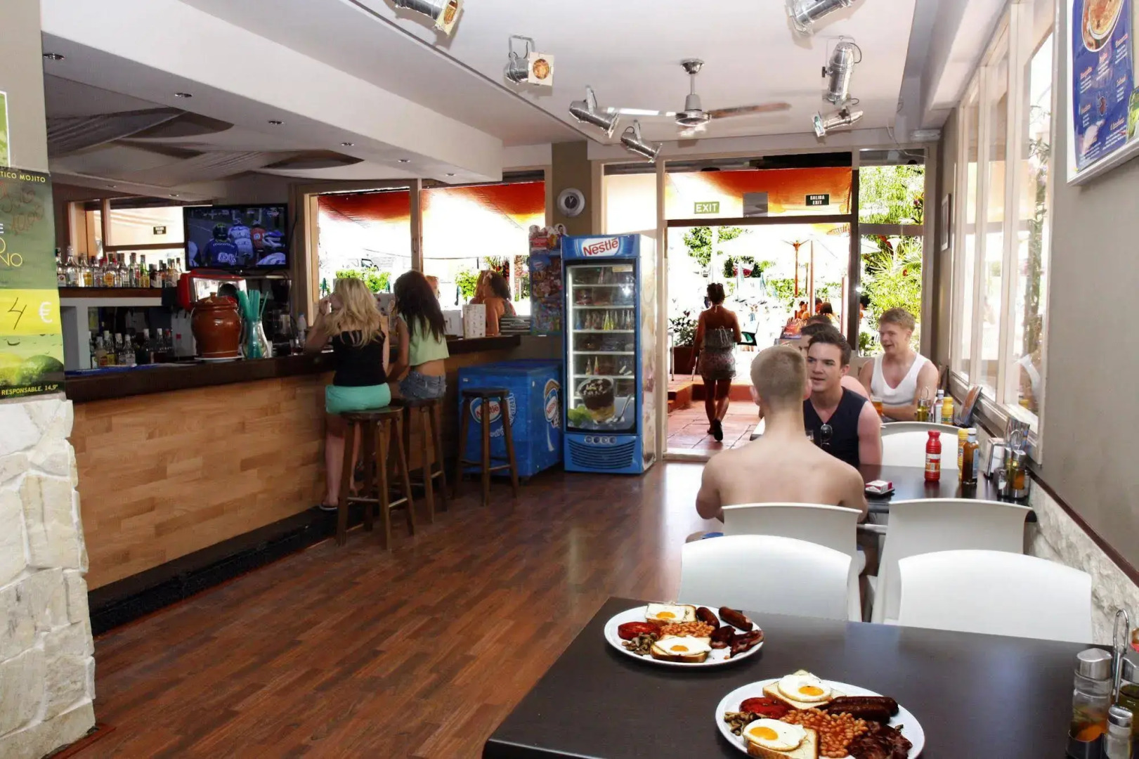 azuLine Apartamentos Sunshine