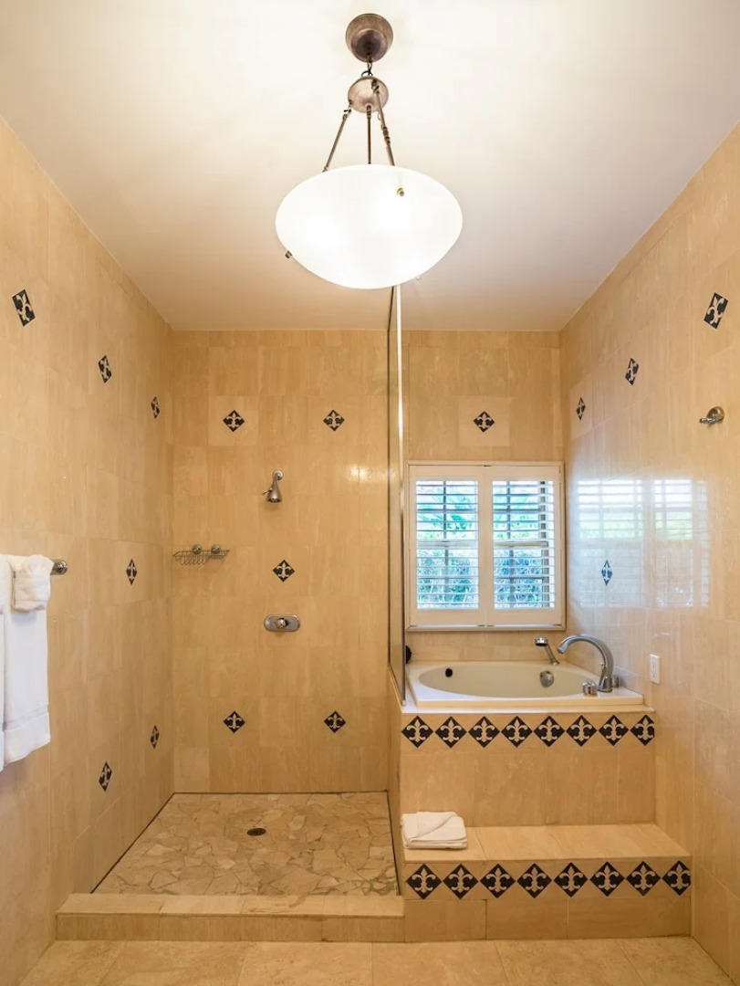 Maridadi by Cayman Villas