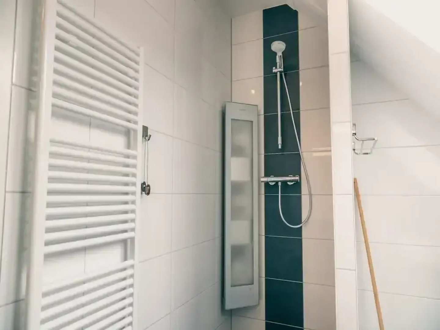 Sustainable Water Villa With Dishwasher, by a Lake