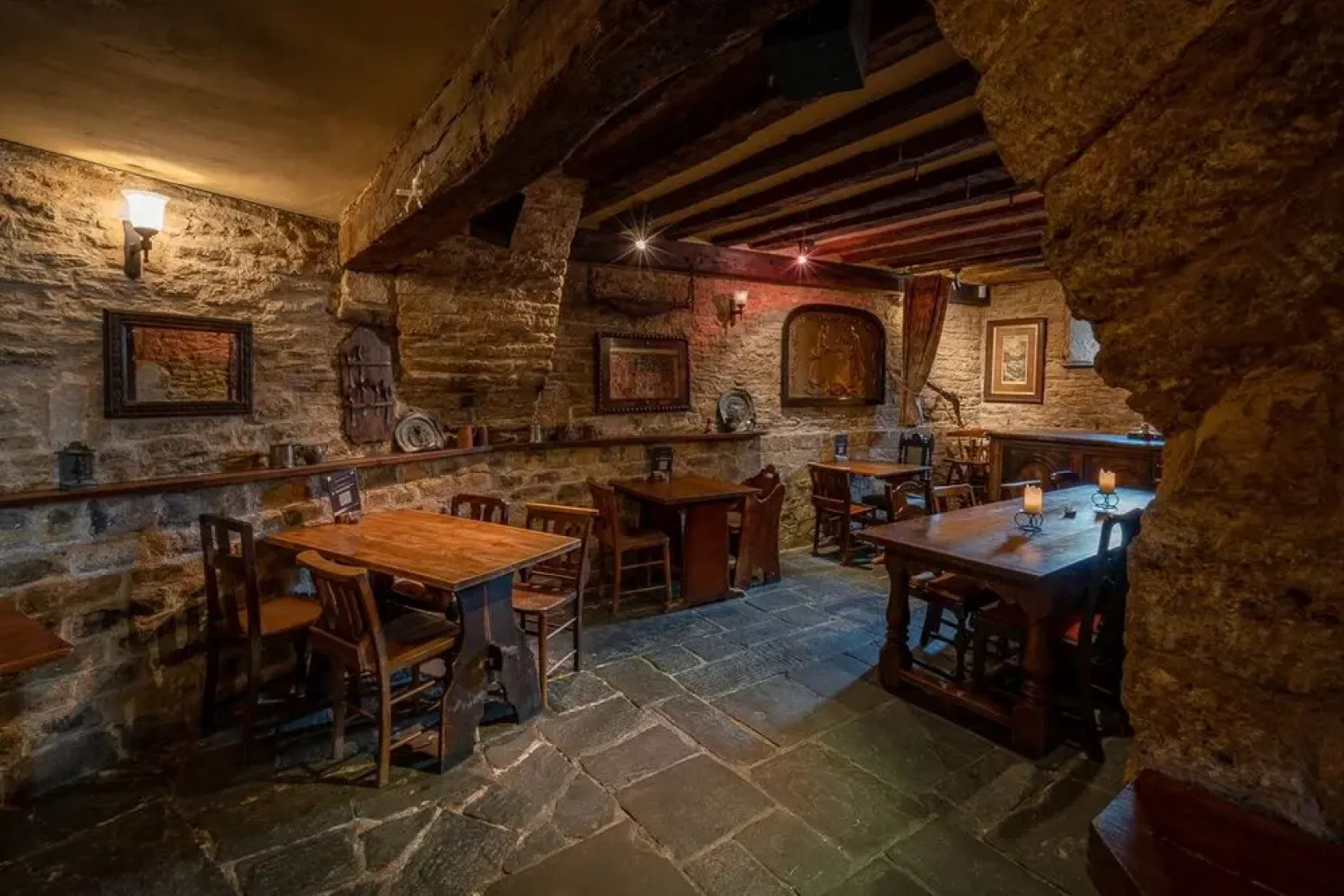 The George Inn & The Plaine