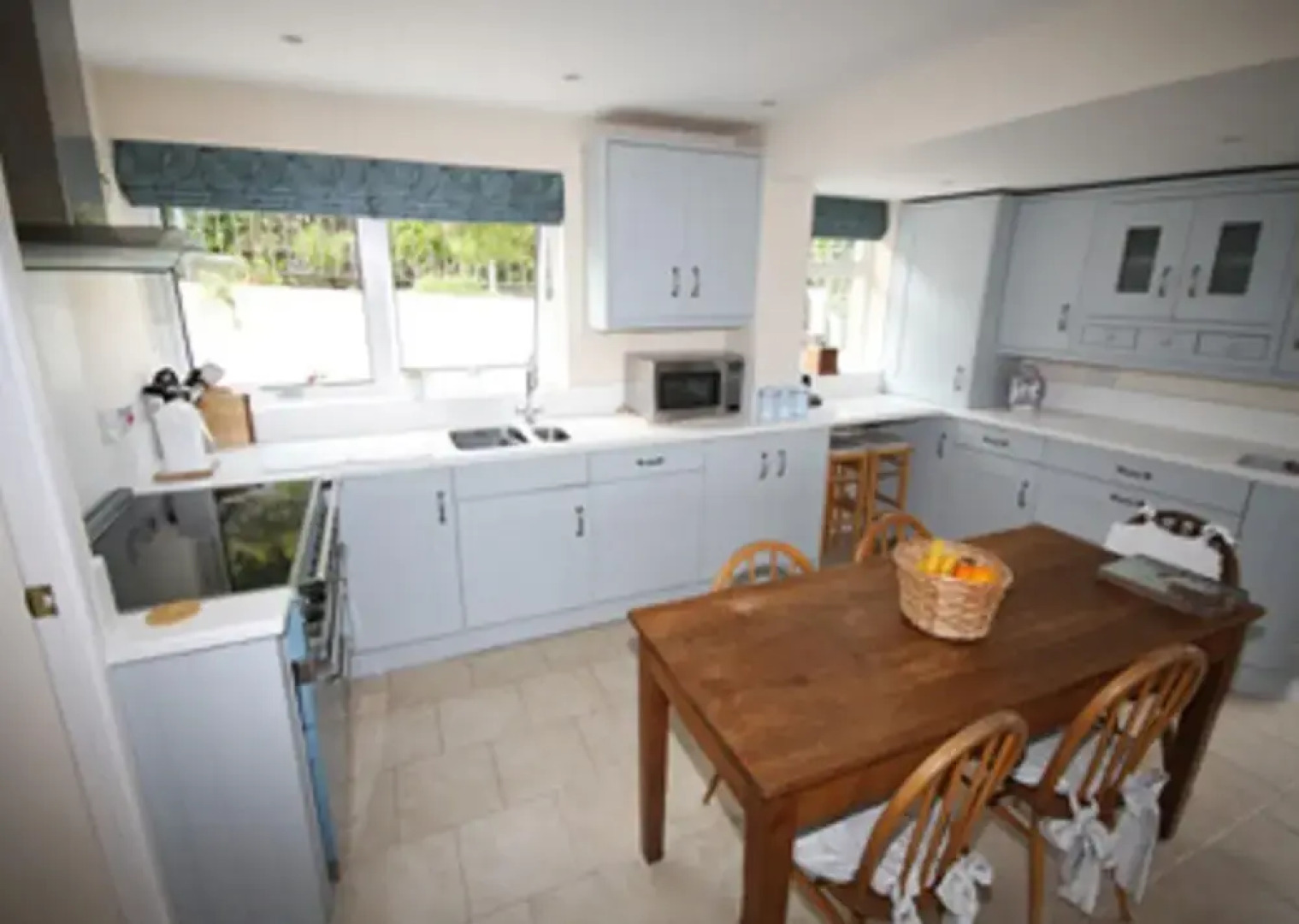 Detached House, 2 Bed, Sleeps 4, Parking