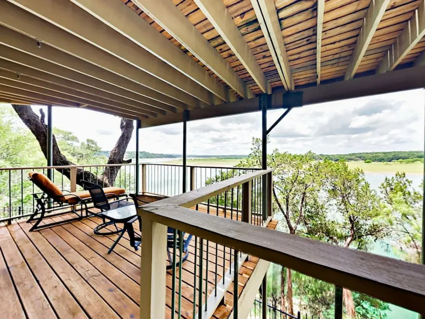 514 Harbor Drive Townhouse #8 3 Bedrooms 2 Bathrooms Townhouse