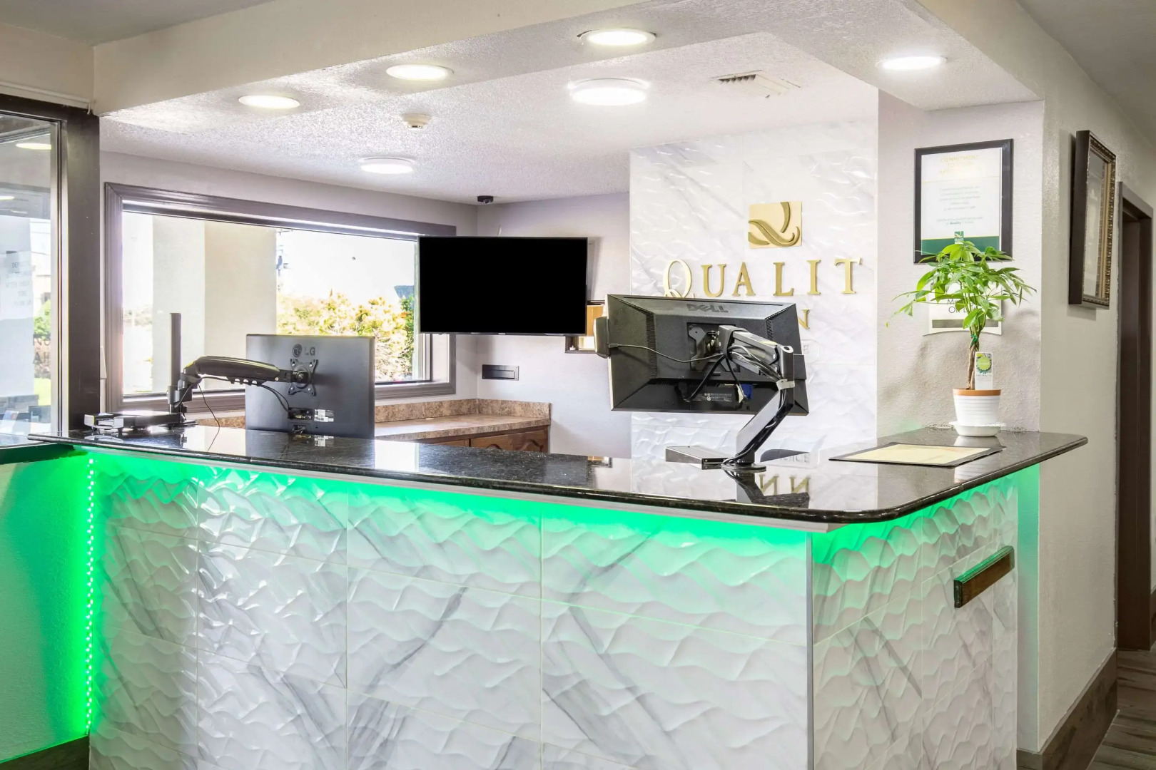 Quality Inn Mobile West Tillmans Corner