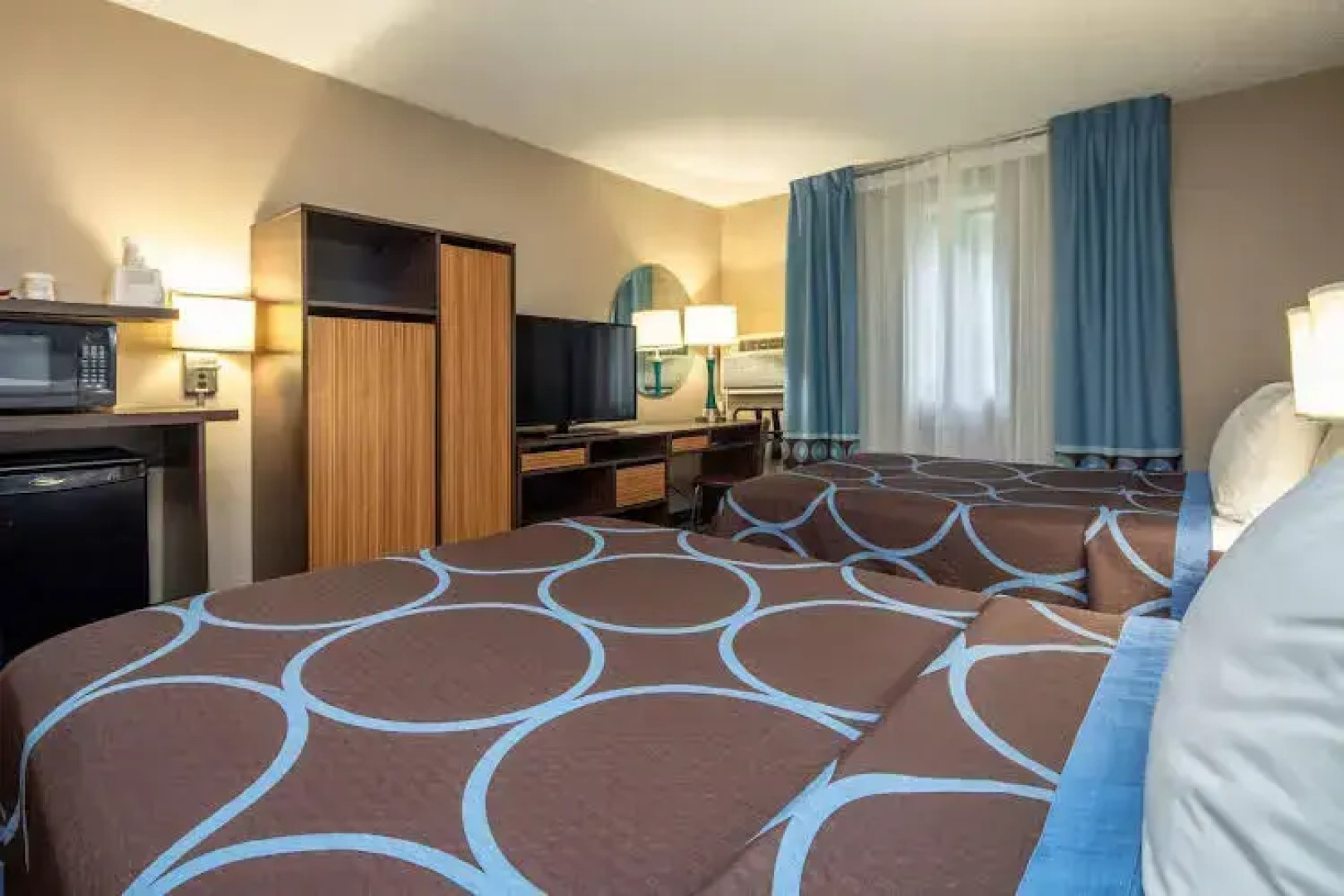 Super 8 Steubenville