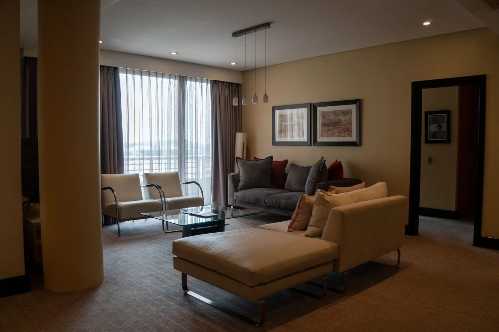 Raphael Penthouse Suites