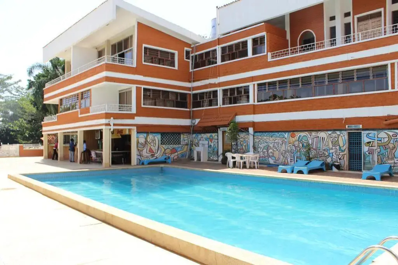 International hotel 2000