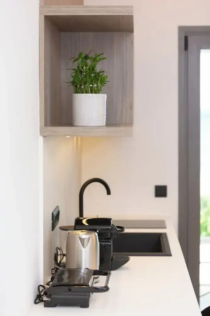 Armonia Seaview Suites