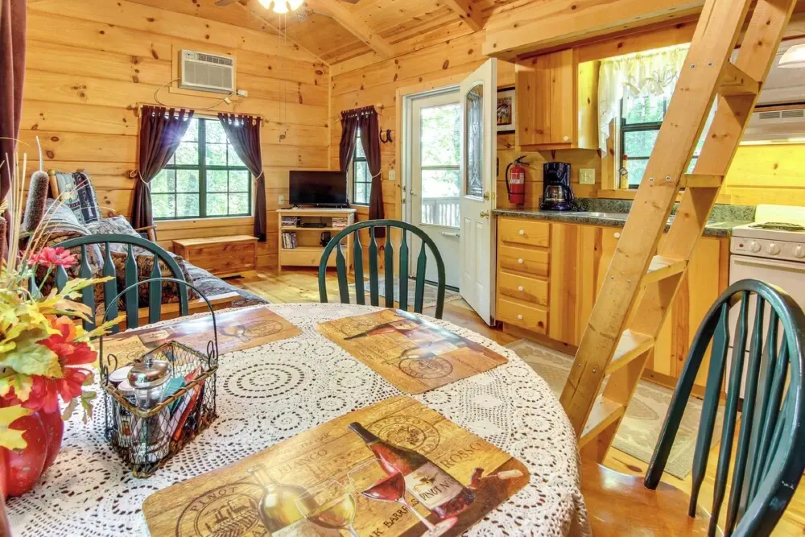 Hendersonville Cabin Near Hiking & Waterfalls!