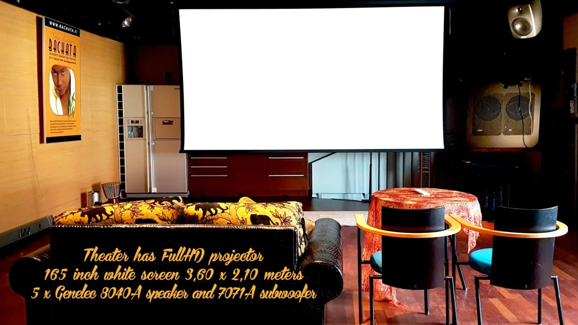 Theater and Beach Apartment