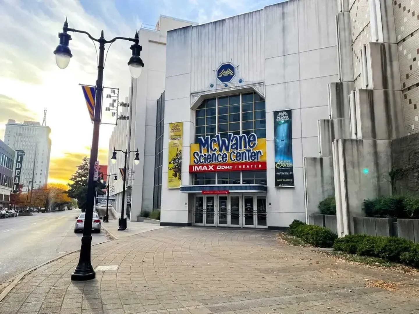 FRONTDESK Flats on 4th Apts Downtown Birmingham