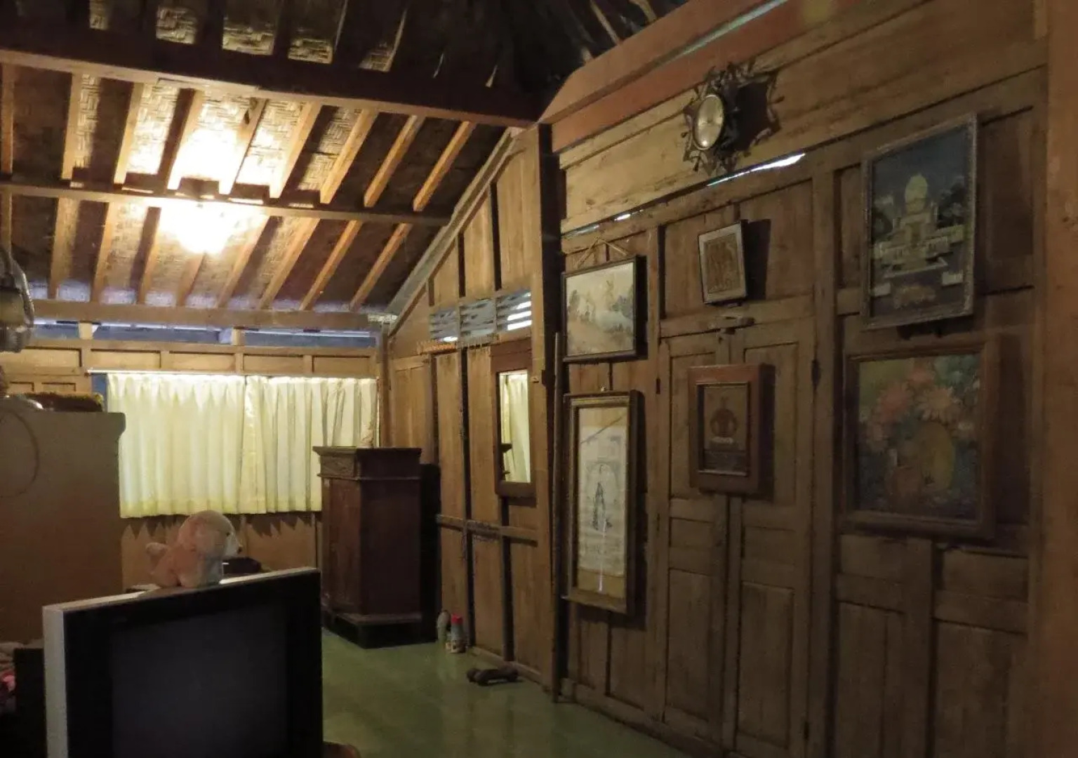 Rumah Limasan Jawa Homestay