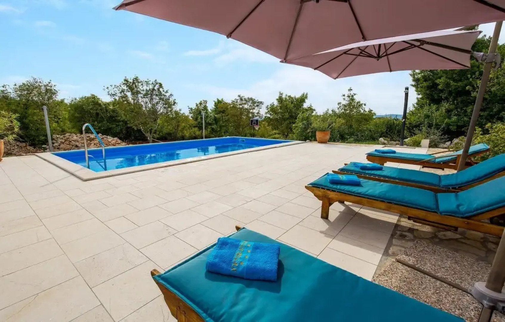 Beautiful Home in Kras With Wifi and 2 Bedrooms