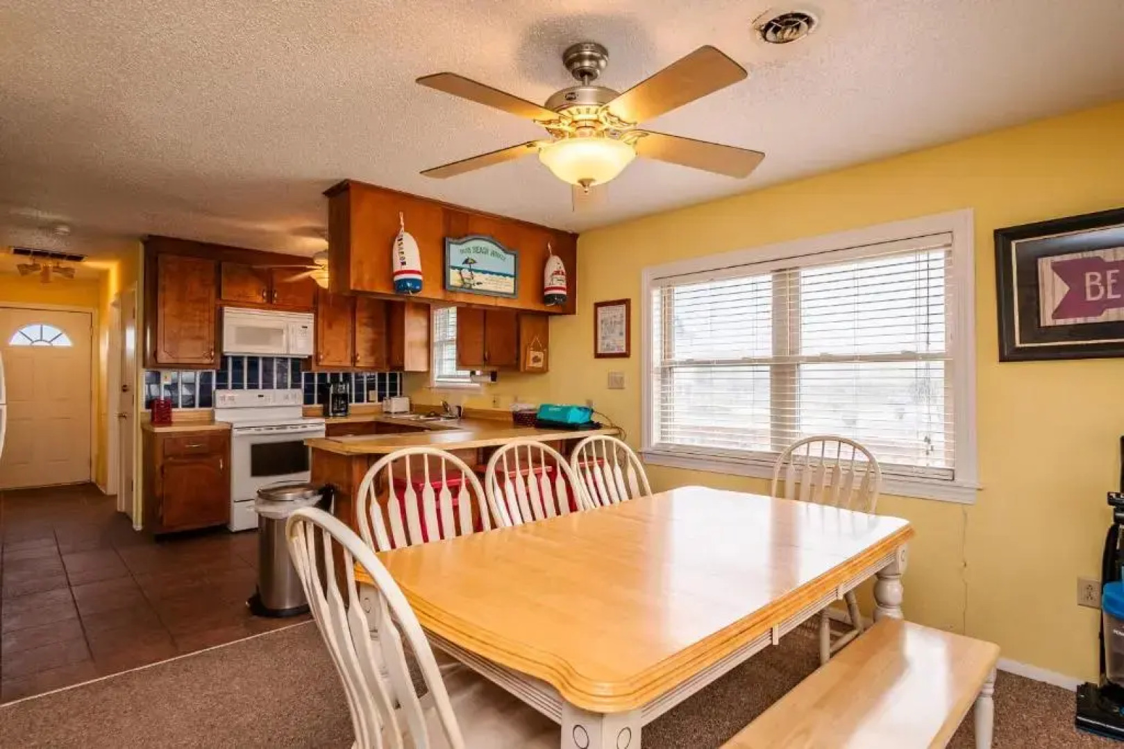 Beach Barn by Oak Island Accommodations