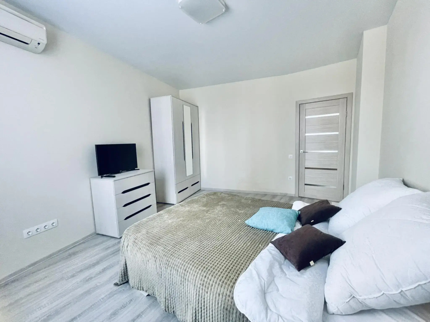 Vegas apartments (Вегас апартментс) на улице Маршала Баграмяна, 1