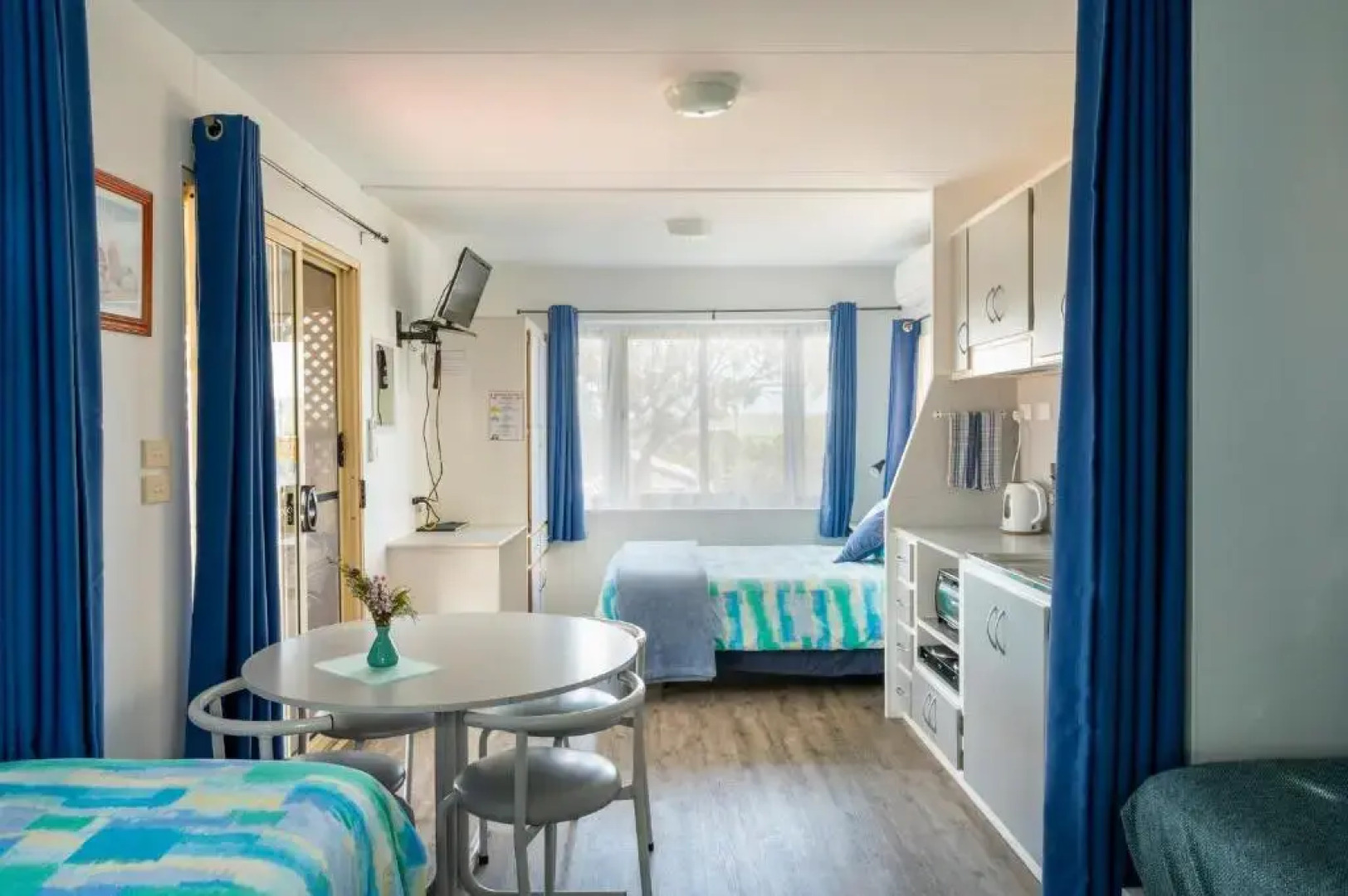 Emu Bay Holiday Homes