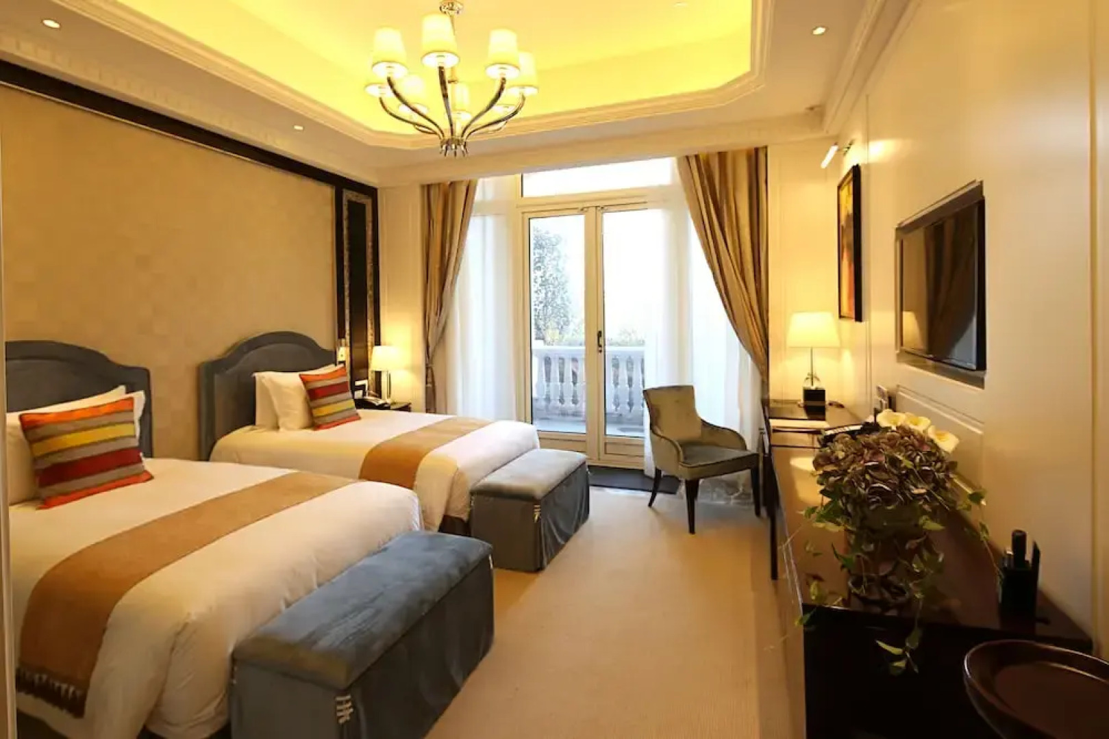 Wuxi Rsun The Lakefart Hotel