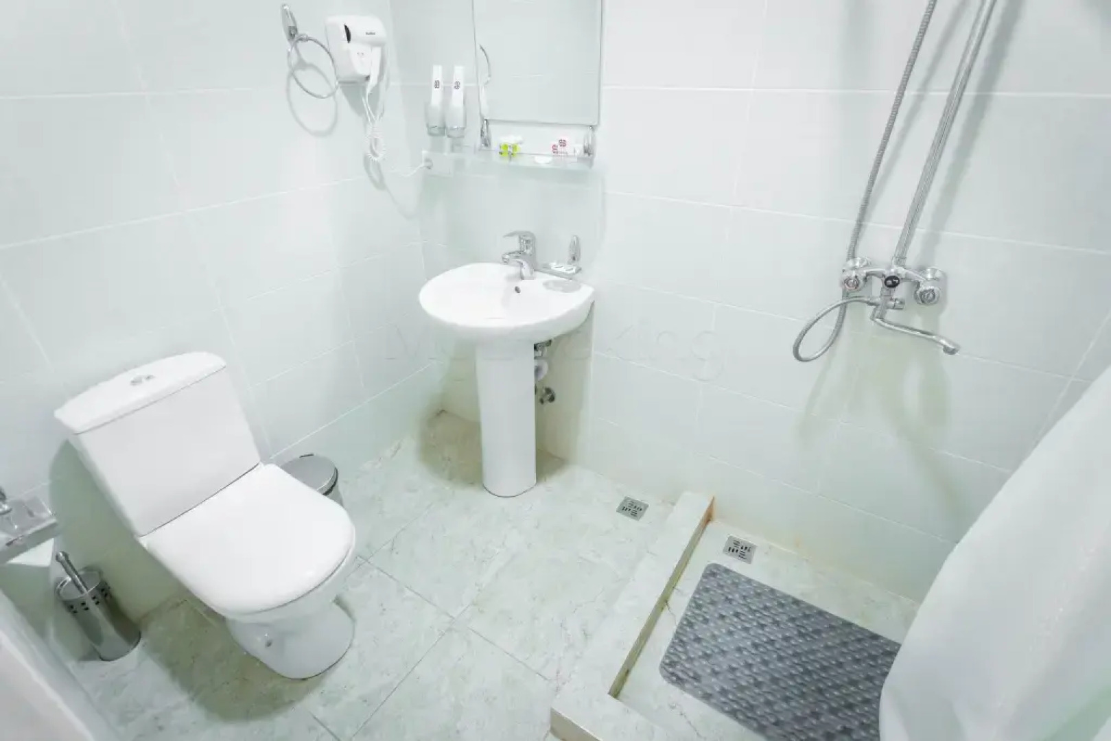 Lake House Resort hotel