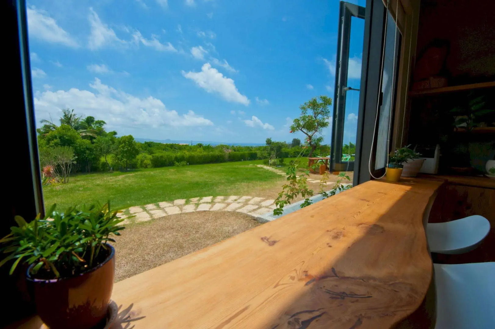 The Tree Bed and Breakfast