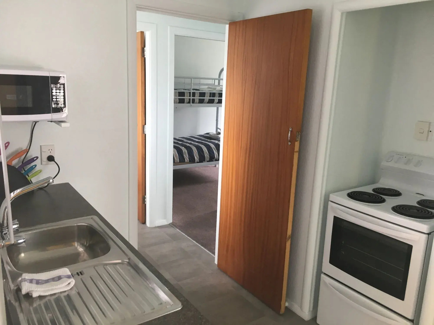 Courtesy Court Motel