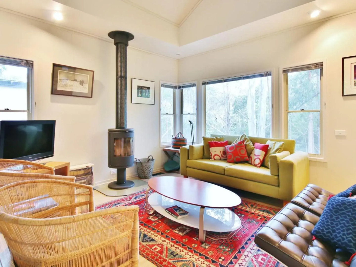 Sea Mist at Hyams Beach 4pm Check Out Sundays