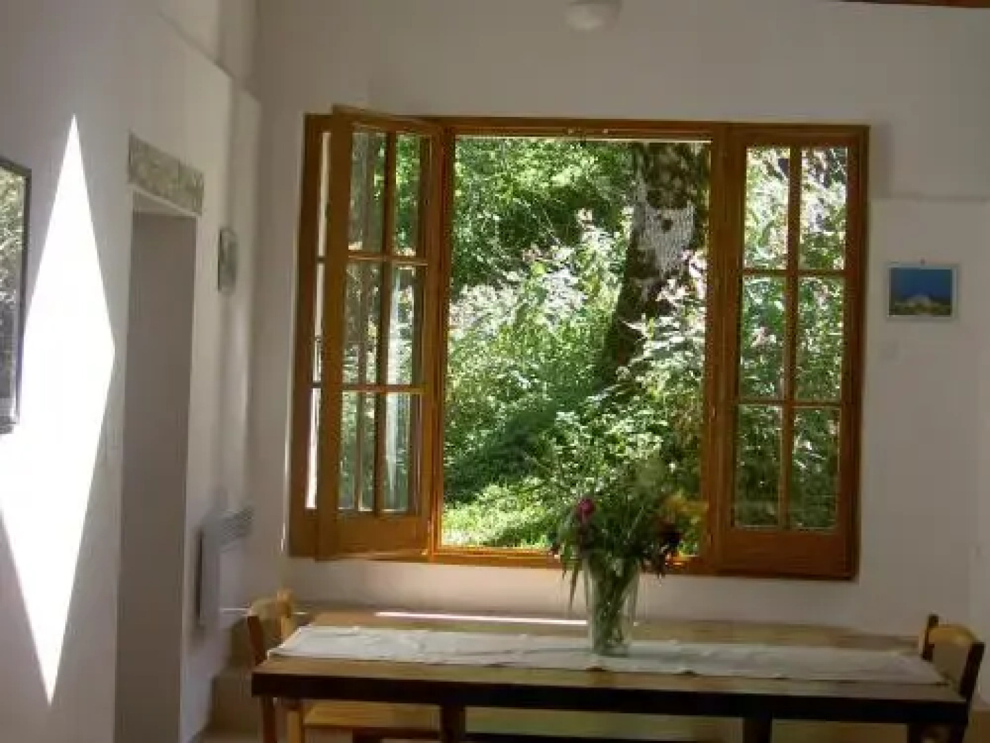 Serenella fontaine Et Coquelicots