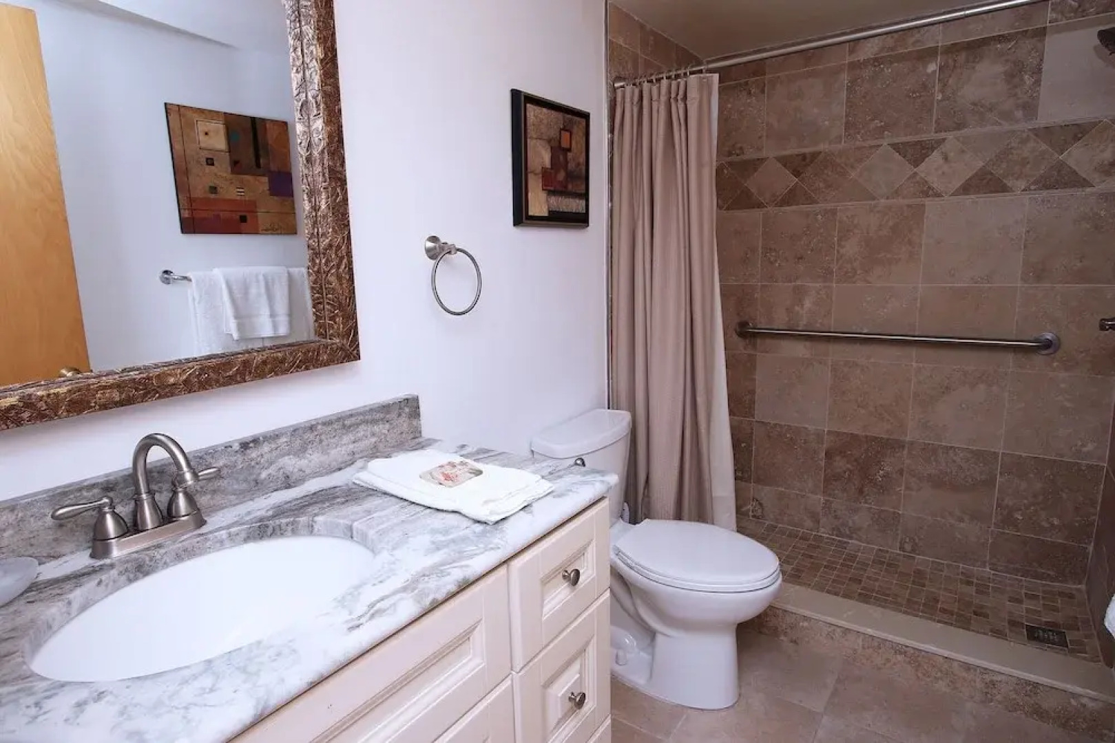 Reflections 507 Apartment