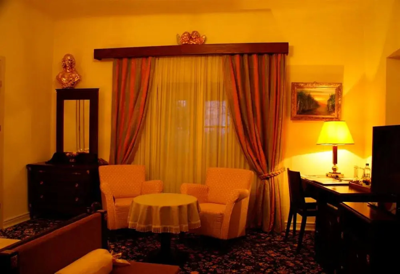 Pałac Alexandrów Wrocław Airport