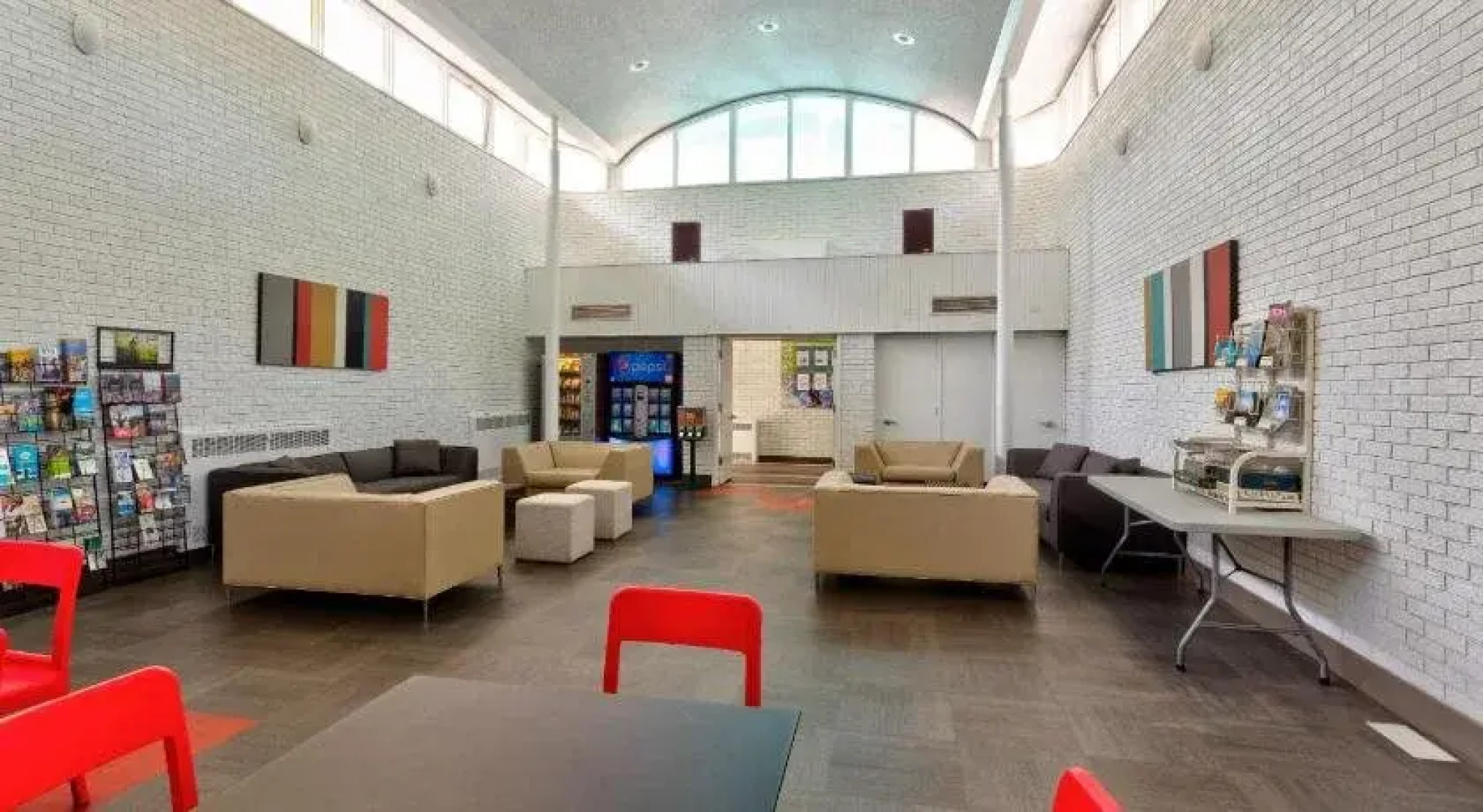 HI Edmonton - Hostel