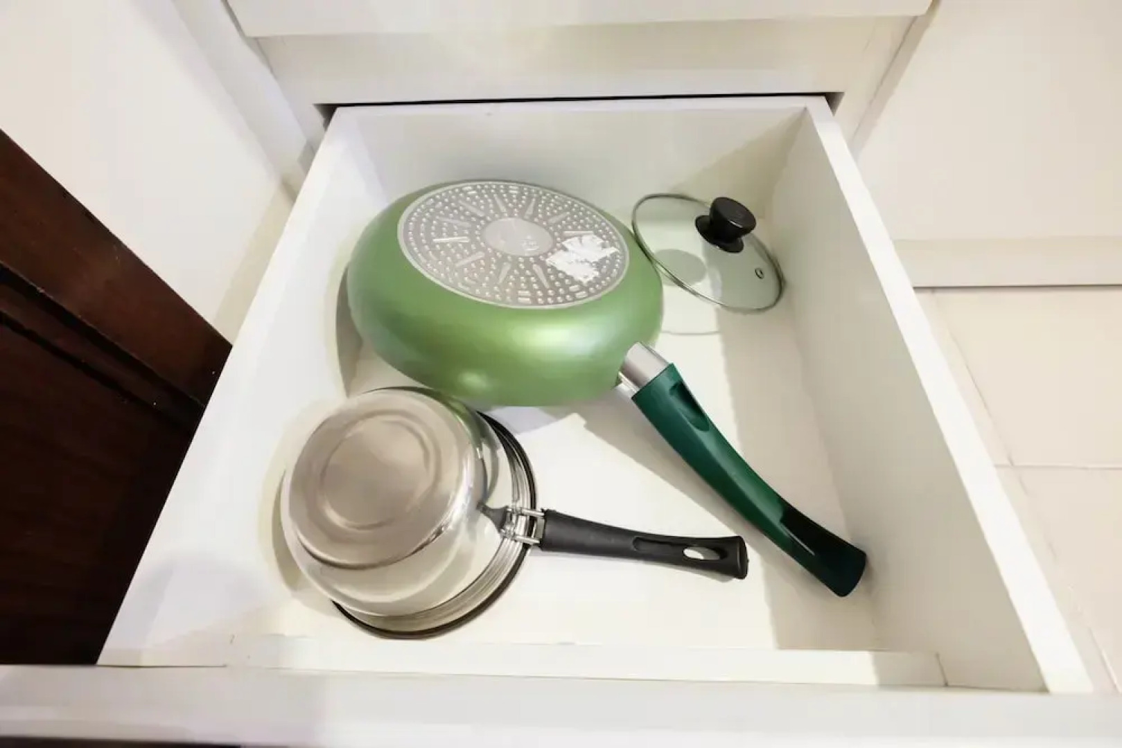 Simply Studio Saveria Apartment near ICE BSD