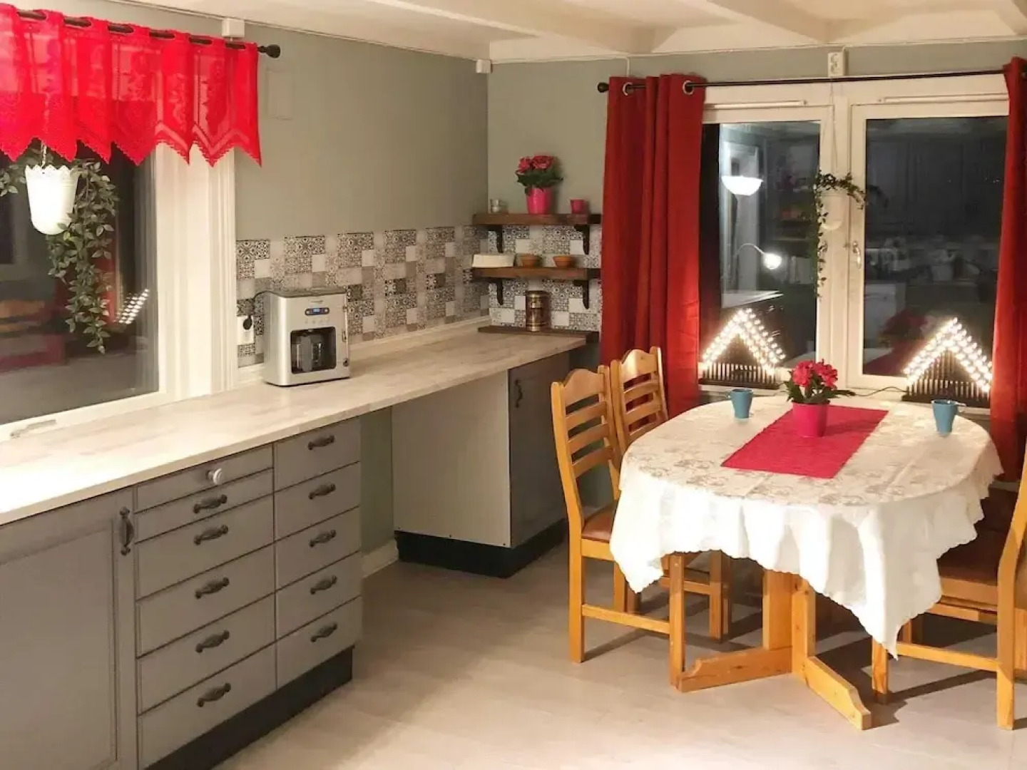 6 Person Holiday Home in Vevelstad