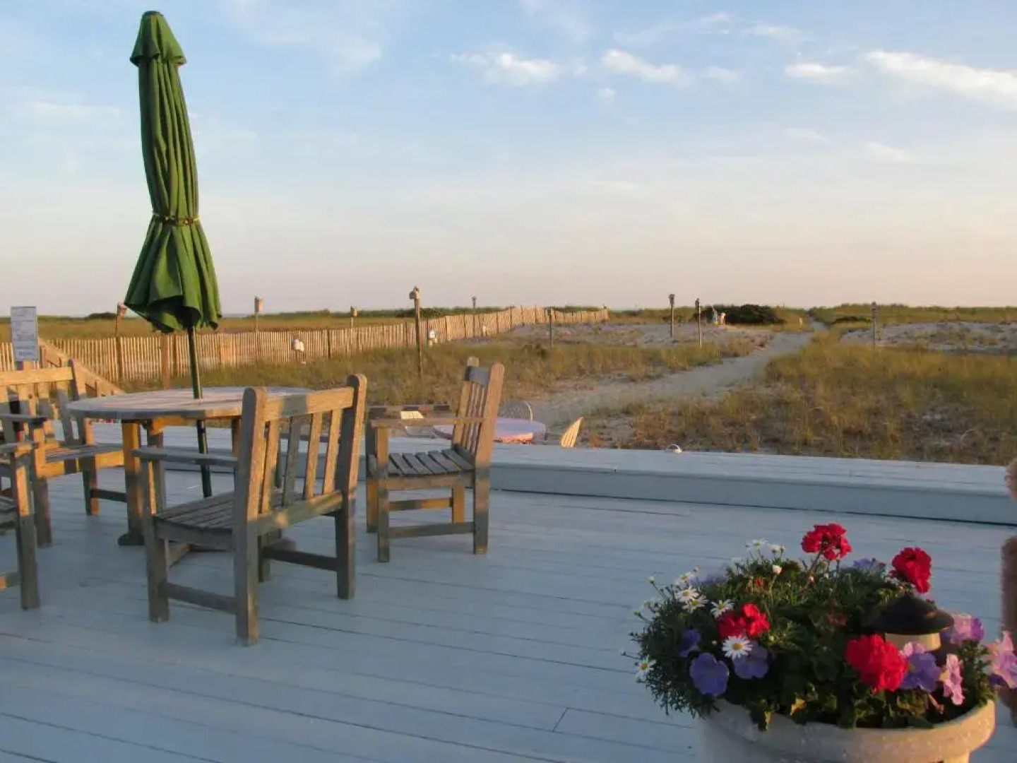 East Harbour Motel and Cottages