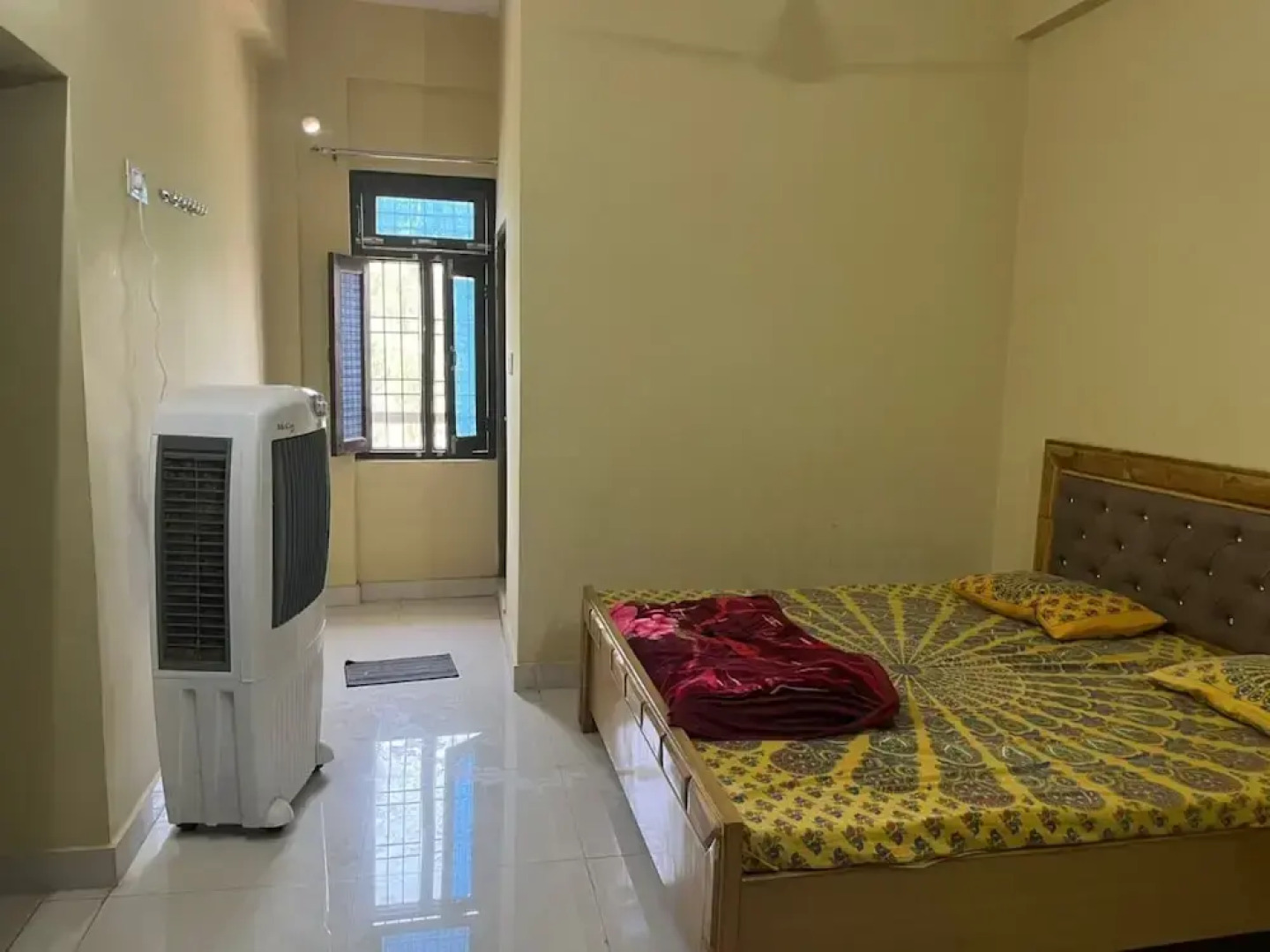 Goroomgo Shree Raj Homestay Ayodhya