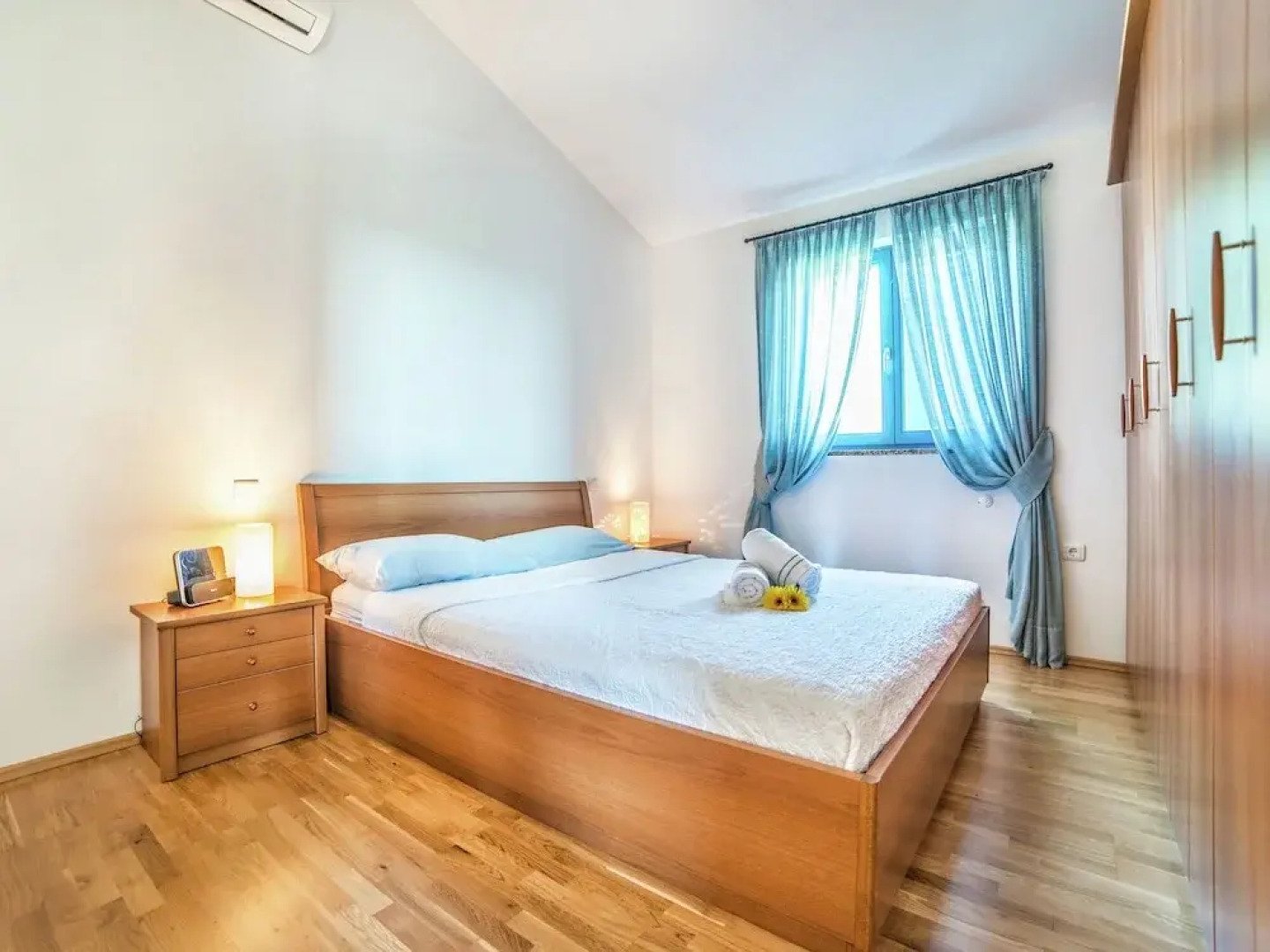 Detached modern villa with pool in Sveti Lovrec, near the beach and Porec