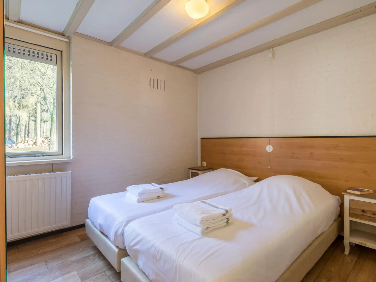 Cosy Bungalow Within de Maasduinen Area