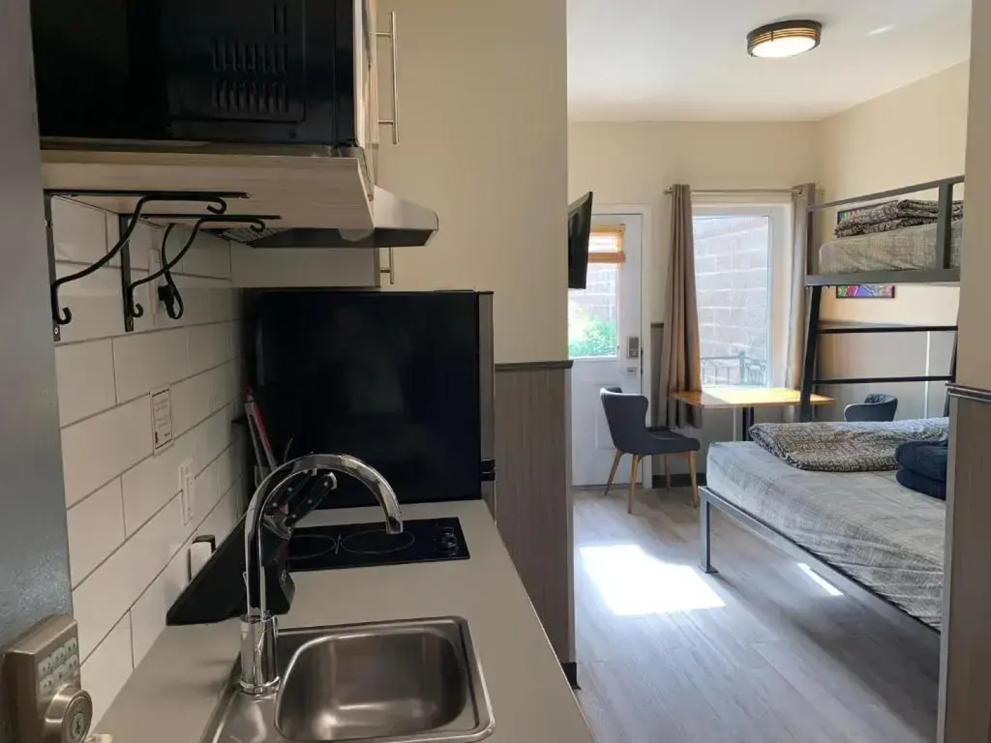 Jasper Downtown Hostel