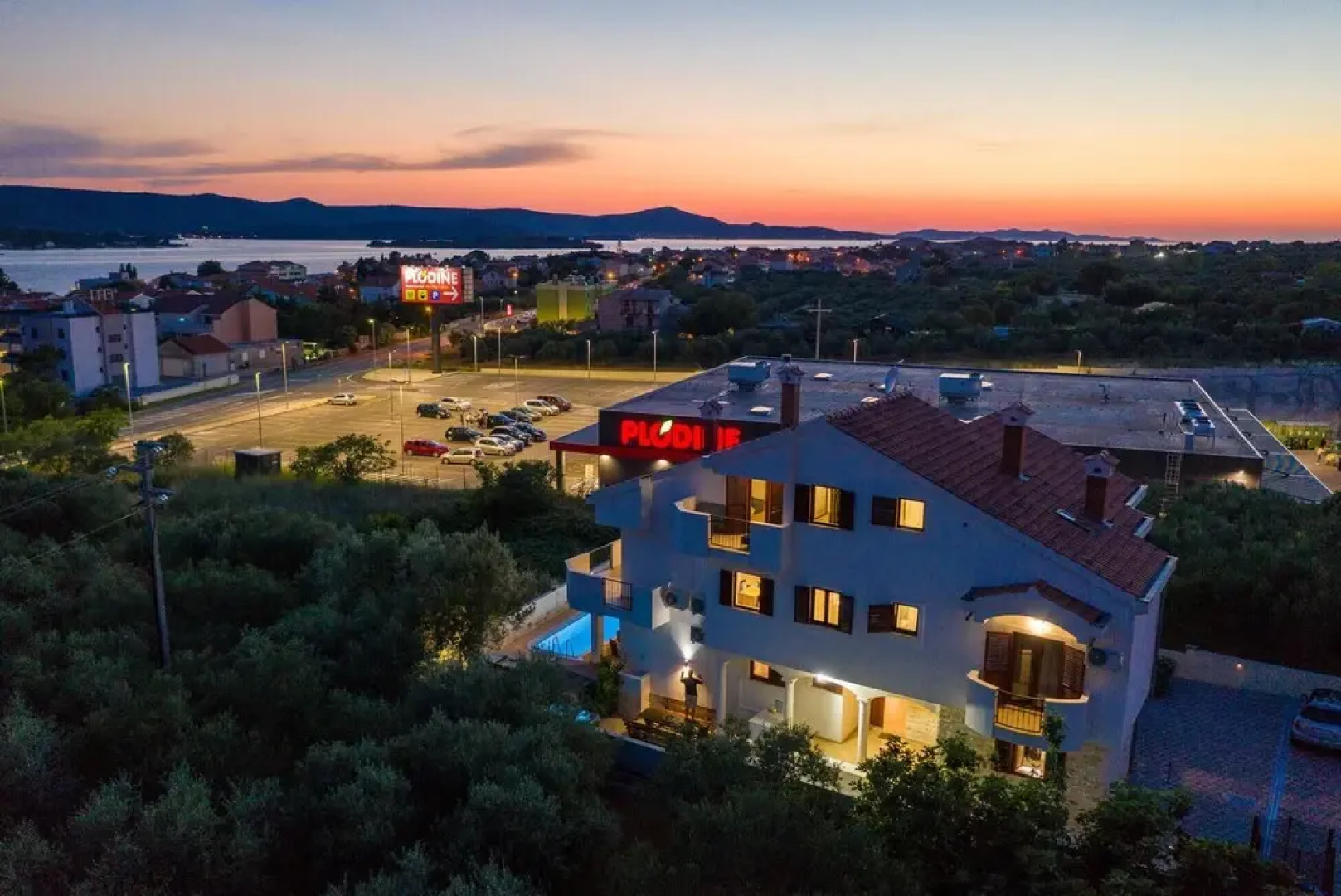 Awesome Home in Sv Filip i Jakov With Sauna, Wifi and 5 Bedrooms