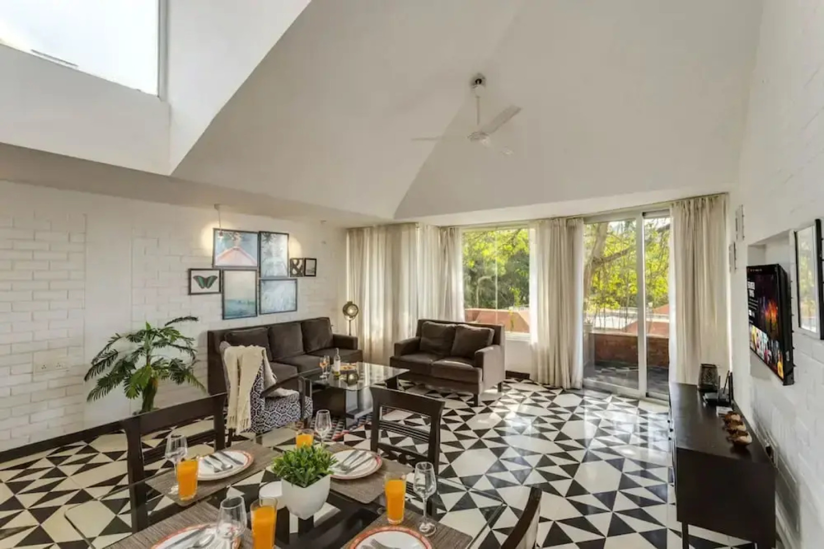 Elegant 2BR Apartment Near Candolim Coco Beach