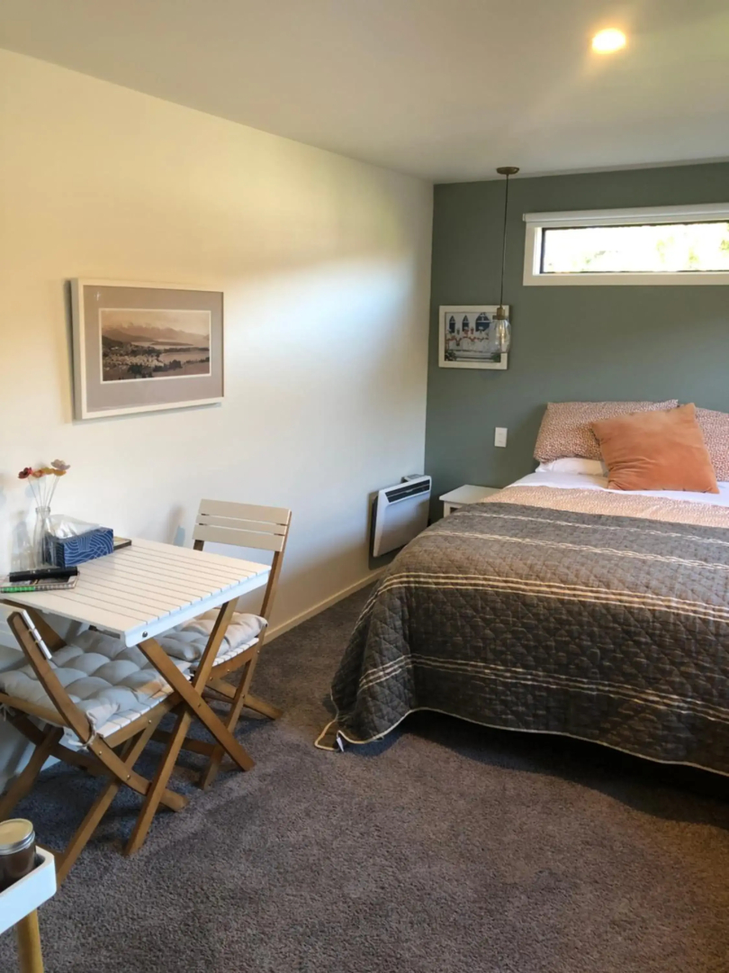 East Rock (Adults Only)